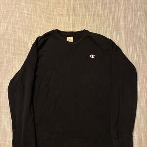 Champion Men's Black Core Crewneck Sweatshirt XL